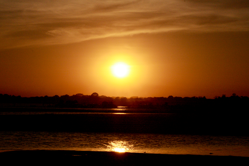 Atardecer sobre el Orinoco en Parmana, Guárico